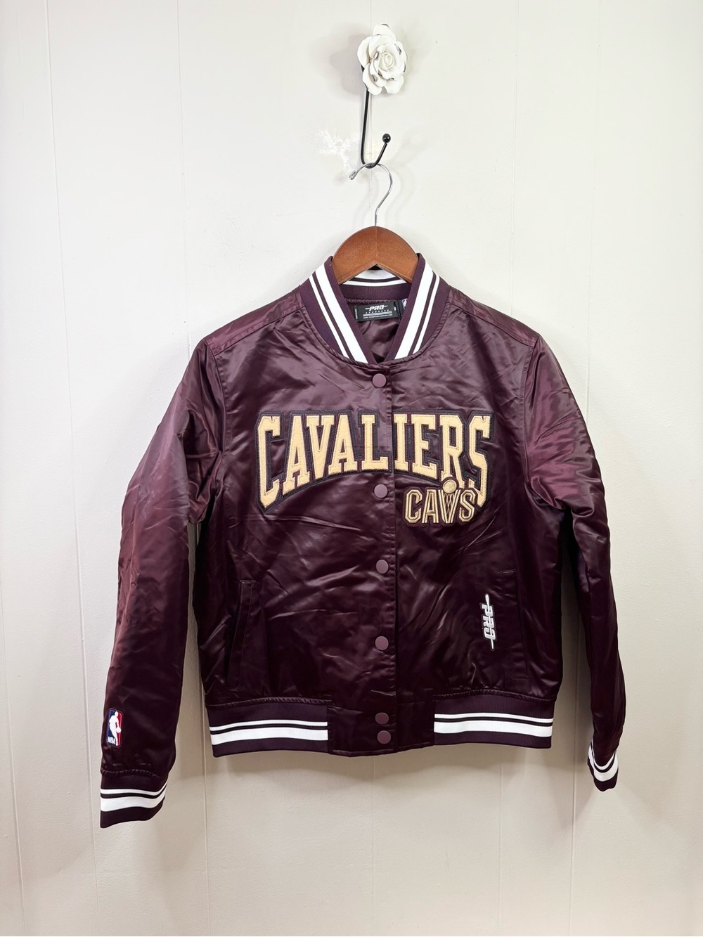 Pro Standard satin varsity jacket embroidered Cleveland Cavaliers SM new men’s